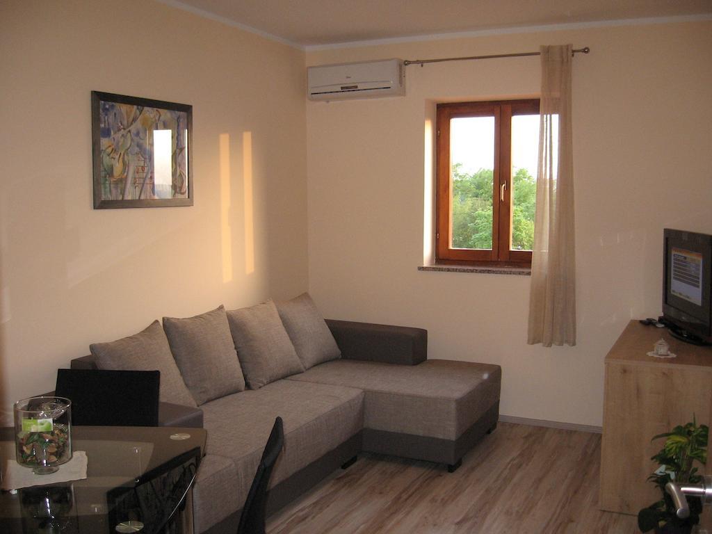 Bed And Breakfast Rogocana ลาบิน ห้อง รูปภาพ