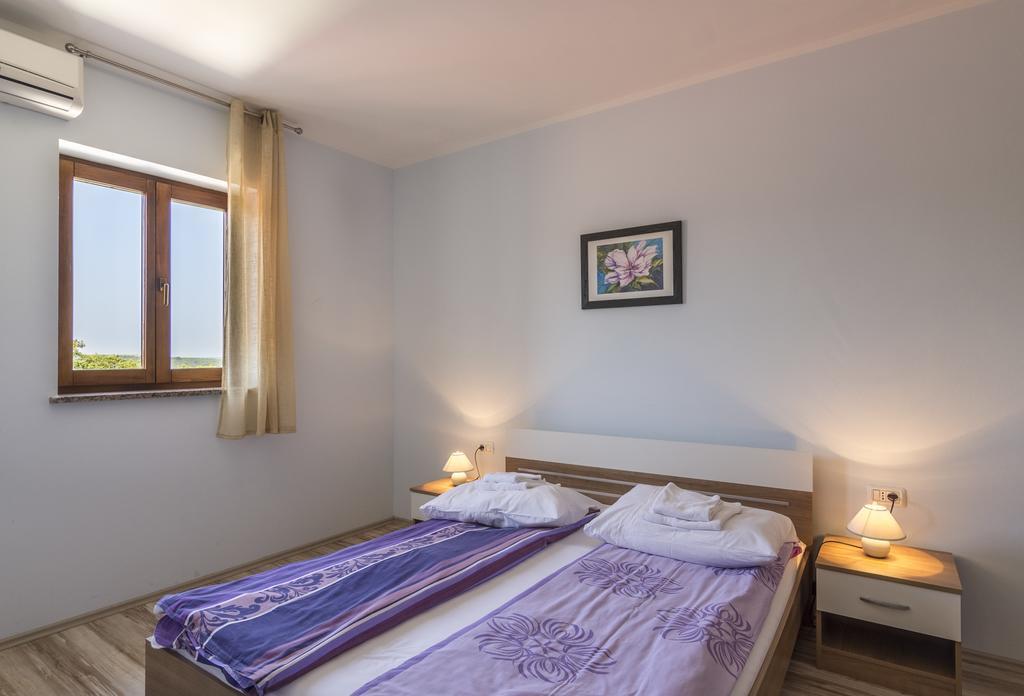 Bed And Breakfast Rogocana ลาบิน ภายนอก รูปภาพ